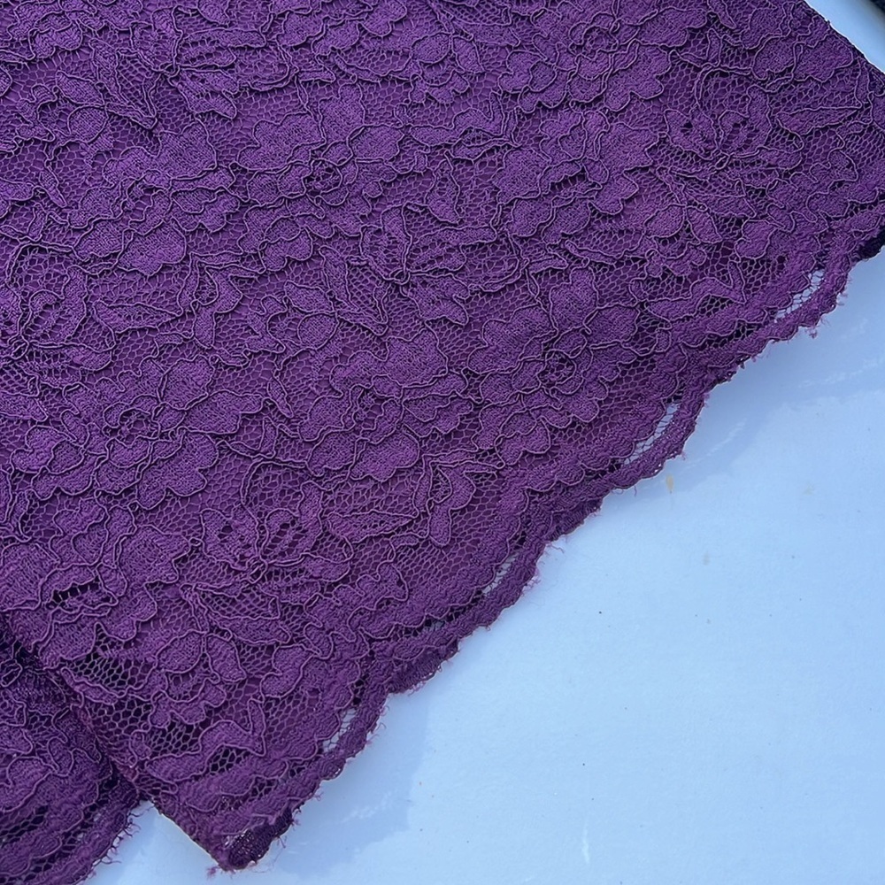 Loft mini skirt, purple floral lace, back zipper, women’s size 6 - Picture 9 of 9